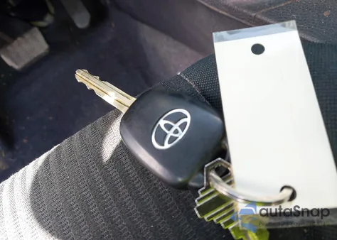 2018 Toyota Rav4 Le z USA, uszkodzony, nr VIN 2T3ZFREV8JW460857